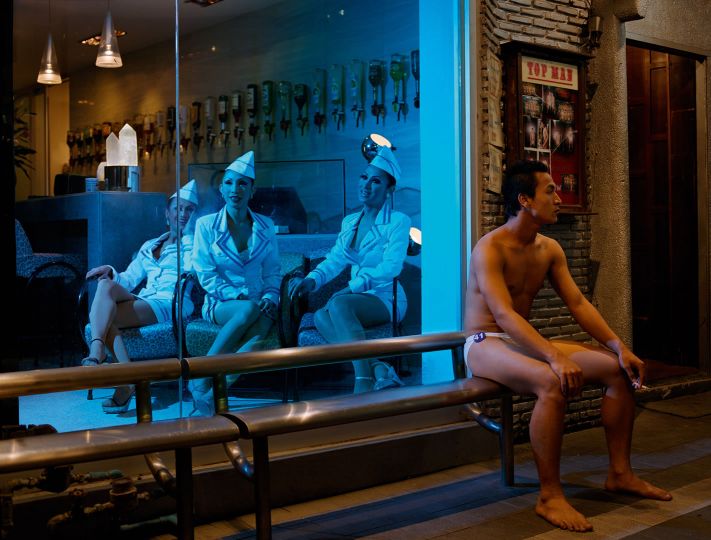 ©Philip-Lorca diCorcia W, September 2001, #3, 2001, courtesy of David Zwirner, New York
