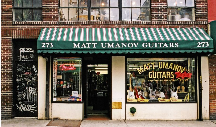Matt Umanov Guitars © Store Front II, James & Karla Murray courtesy of Clic Gallery