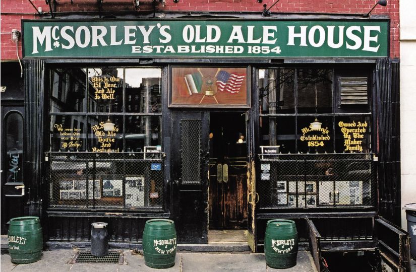 Mc Sorley's Old Ale House © Store Front II, James & Karla Murray courtesy of Clic Gallery