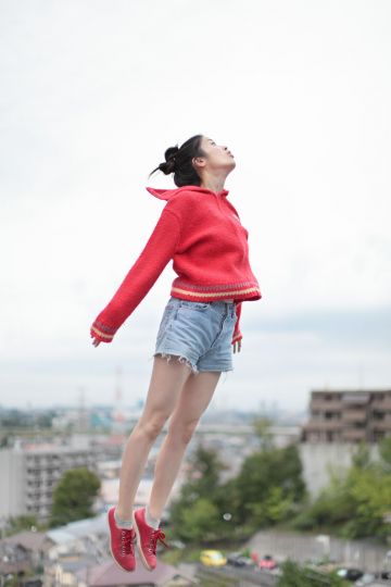 From the Today's Levitation Series © Natsumi Hayashi