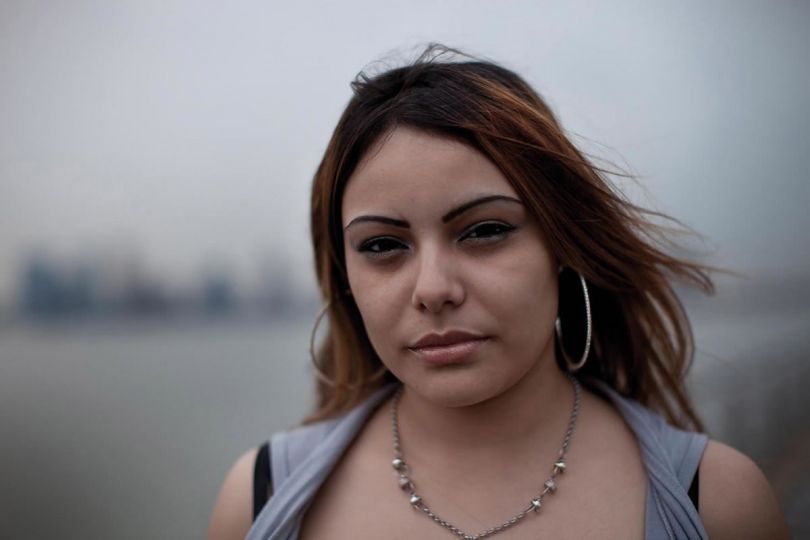 u2028Cette fille ne veut pas qu'on sache son nom. Elle vient du New Jersey et elle est discriminée au Christopher Street Pier, New York City © Jessica Dimmock