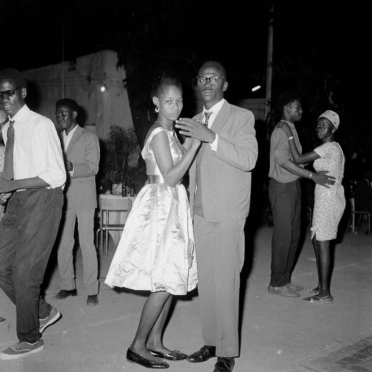 Soirée, 1963 rn© Malick Sidibé
