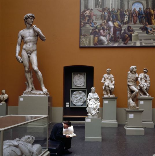 The Work of art in the Age of Mechanical Reproduction CONNOISSEURS 1988 © Karen Knorr