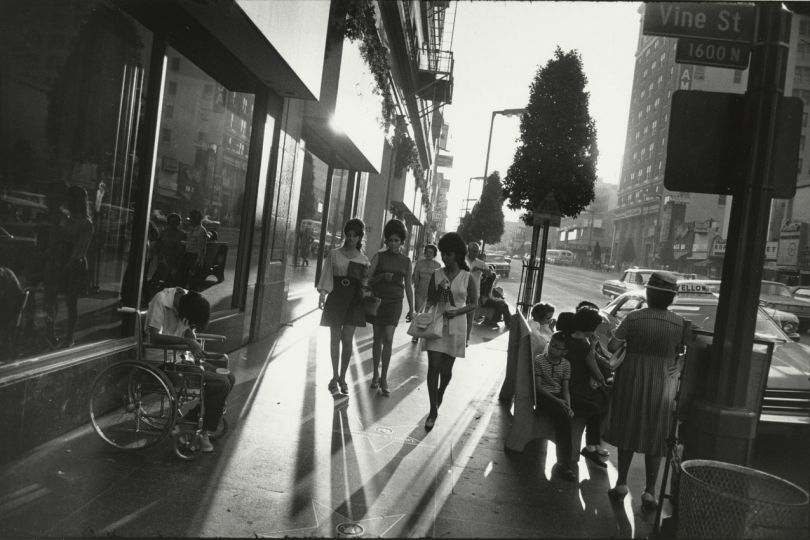 Los Angeles, California, 1969rnGelatin silver print (pre 1984) 21.8 x 32.8 cm (image)rnOn permanent loan from Siemens AG, Munich, to the Sammlung Moderne Kunst since 2003rn© Estate of Garry Winogrand