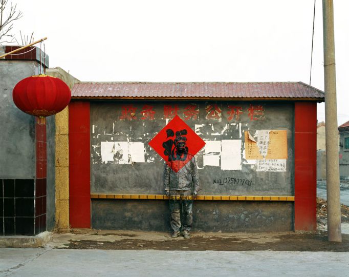 Hide in the City - 41, 2007
Open Field of Finance
© Courtesy of Liu Bolin / Galerie Paris-Beijing