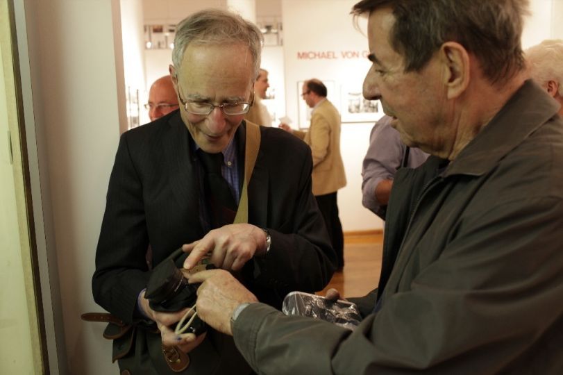 Leica junkies Lionel Etra and Ken Hanson © Bob McNeely