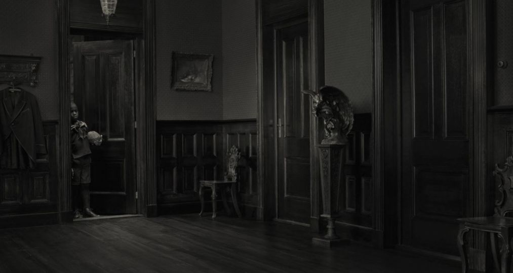 © Erwin Olaf, courtesy Galerie Rabouan Moussion