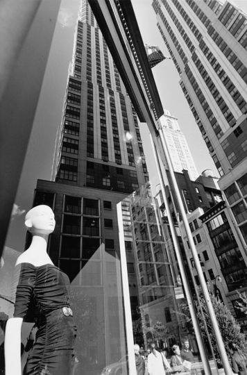 New York City, 2011  © Lee Friedlander, courtesy Fraenkel Gallery, San Francisco