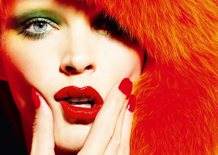Carmen Kass Los Angeles 2009rn © Mario Testino.From the exhibition In Your Face by Mario Testino at the Museum of Fine Arts, Boston.