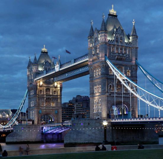 Tower Bridge, 1886-94, by architect Sir Horace Jones, 1819-87, and engineer Sir John Wolfe Barry, 1836-1918, River Thames, London, UK. This bascule bridge has become a symbol of London. © Manuel Cohen