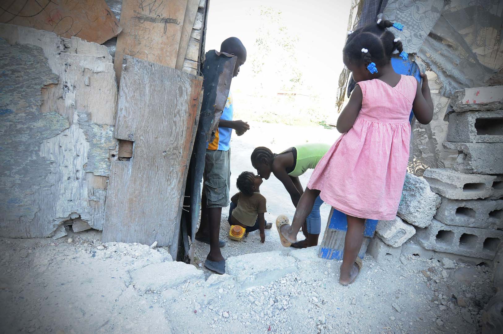 Jonathan Alpeyrie: -Haiti, Gang Story - The Eye of ...