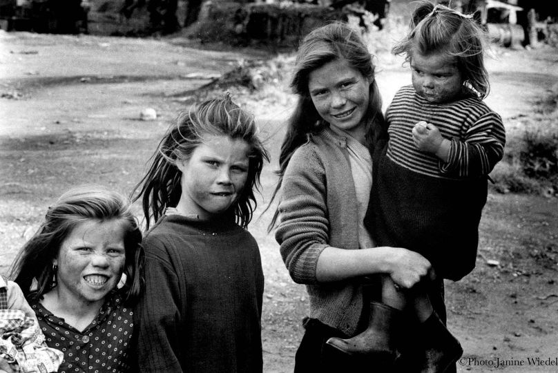 Irish Tinker Traveller children in Southern Ireland in the 1970's.rnFrom The Book: Irish Tinkers: A Portrait of Irish Travellers in the 1970s © Janine Wiedel