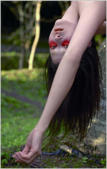 Izima Kaoru, #513, --Angela Reynolds wears Valentino--, 2011, Photograph under Diasec, framed, 197 x 125 cm, Ed.3