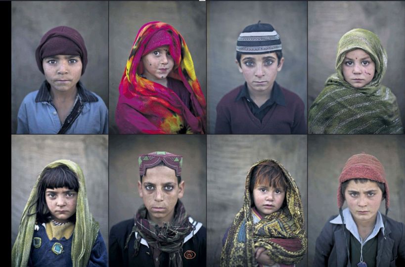 The Guardian. Pakistan. Comme 1.6 million d'Afghans ces enfants sont réfugiés au Pakistan. © Muhammed Muheisen/AP