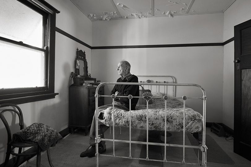 On mother's bed - In the Folds of Hills © Kristian Laemmle-Ruff