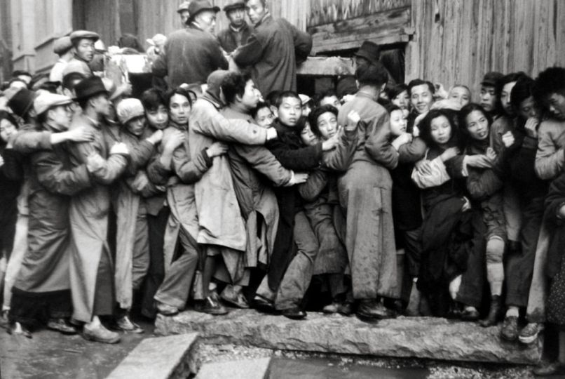 Last Days of the Kuomintang, Shanghai. 1949, Gelatin Silver print © Henri Cartier-Bresson / Magnum Photos