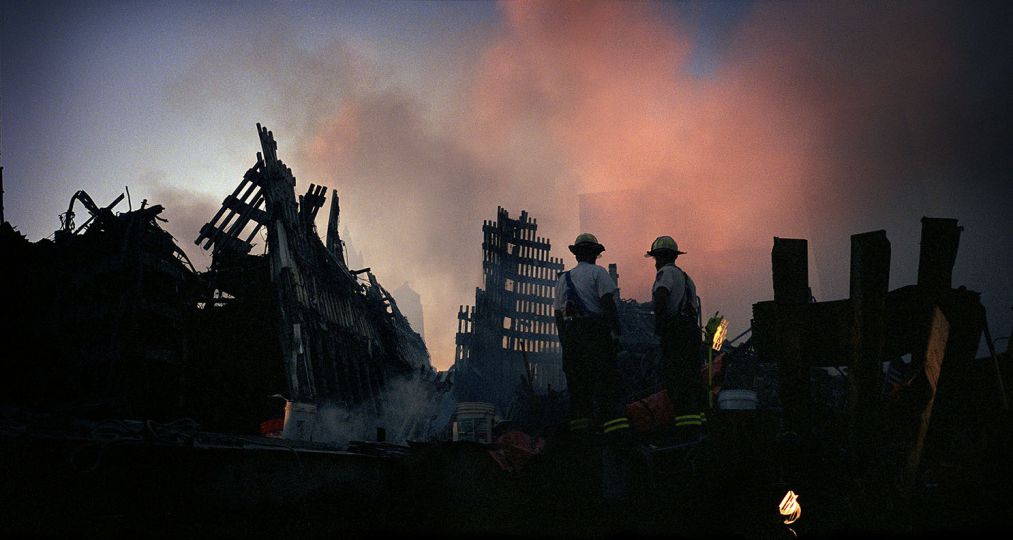 Search and Rescue at Ground Zero © Stéphane Sednaoui 