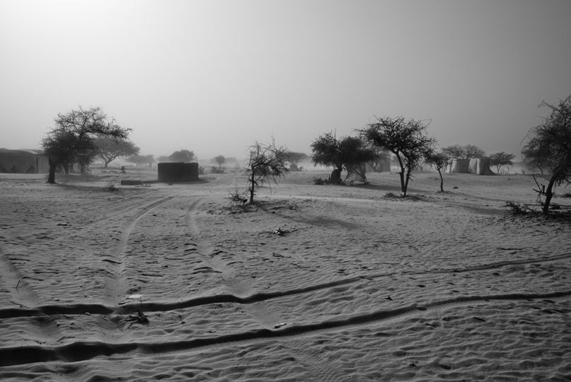 Paysage désertique au camp de Dar-es-Salam, à Baga Sola, au Tchad.  © Olivier Laban-Matteirnrnrn