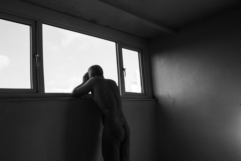 Looking for clues © Nigel Maudsley