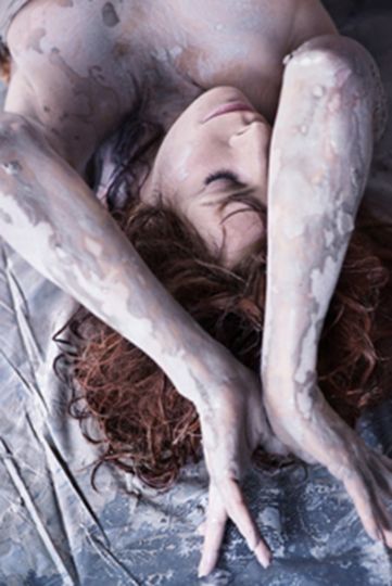 Fragile : Mylène Farmer © Sylvie Lancrenon