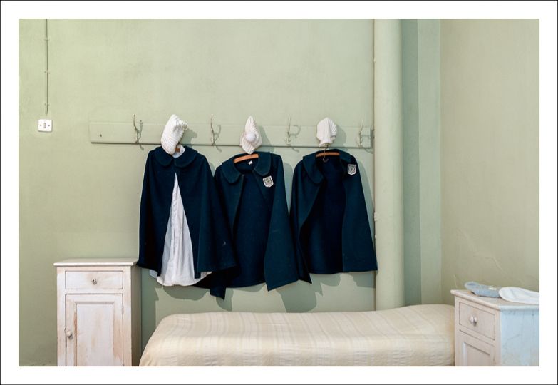 The girls are sleeping upstairs © Rea Papadopoulou