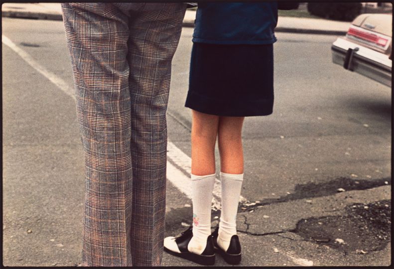 Girl and Man at Road, 1975 © Mark Cohenn