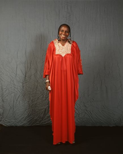 Miriam Makeba (4 mars 1932, Johannesburg (Afrique du Sud) - 9 novembre 20081, Castel Volturno (Italie)), est une chanteuse de nationalité sud-africaine, naturalisée guinéenne dans les années 1960, puis Algérienne en 1972, puis citoyenne d'honneur française en 19902,3. Elle était parfois surnommée Mama Afrika. Son nom complet était Zenzile Makeba Qgwashu Nguvama.