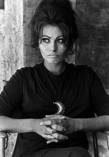 Sophia Loren Queen May 1963 On the set of Anthony Mann's 'The Fall of the Roman Empire' © Terence Donovan Archive Courtesy of the Terence Donovan Archive