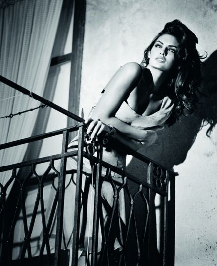 Alyssa Miller Sicily, 2011 from the book Personal © Vincent Peters