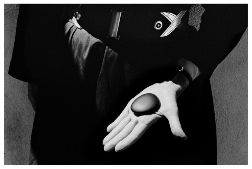 Painter Georgia O’Keeffe holds favorite stone, Abiquiu, NM ©1966 John Loengard