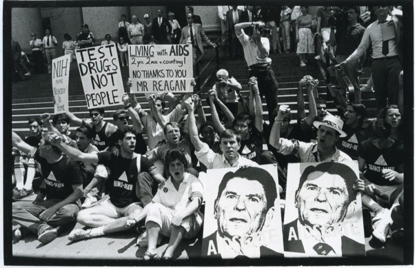 © Donna Binder, Federal Plaza, Manhattan, June 30th, 1987