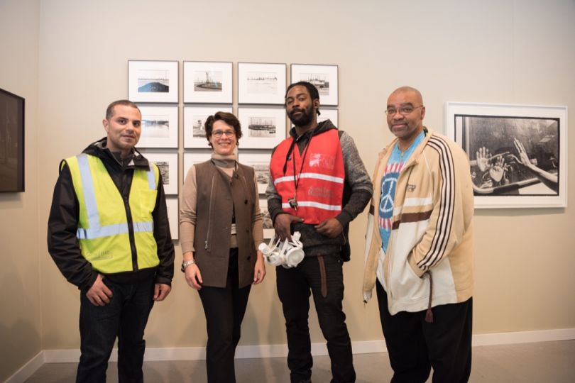 Parker Stephenson & workers on the booth, L. Parker Stephenson Photographs, NY
© Julienne Schaer