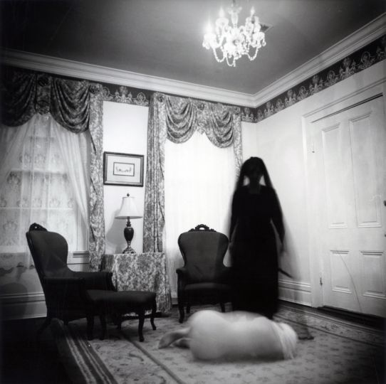 Brittany Markert, In rooms - The Eye of Photography Magazine