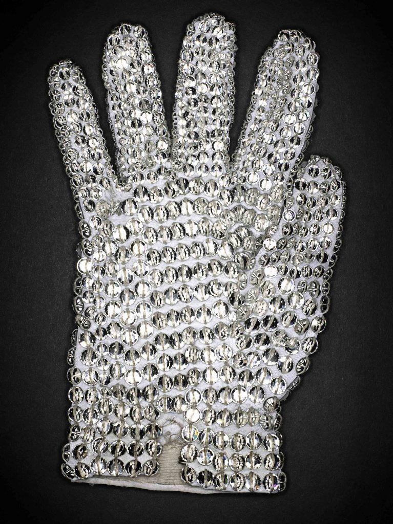 Celebrities' objects by Henry Leutwyler - The Eye of Photography