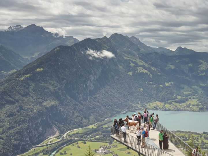 Harder Kulm, Interlaken, 2016, du projet Etrangement familier © Simon Roberts