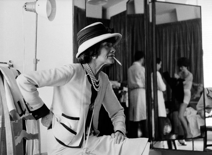 Coco Chanel in her atelier 31 rue Cambon, Paris 1962 © Douglas Kirkland