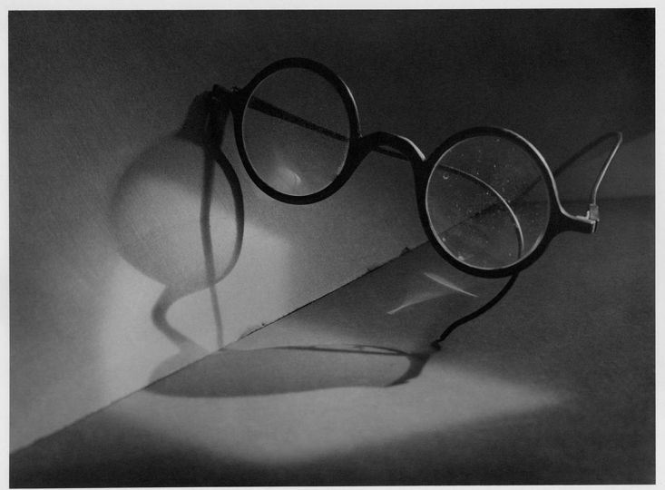 Loneliness and Glasses / EInsamkeit und Brille, ca. 1924
© Miloslava Rupešová-Funková / Jaromír Funke