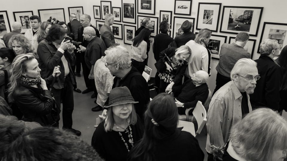 Art Shay, opening night at Drkrm Gallery © Andy Romanoff
