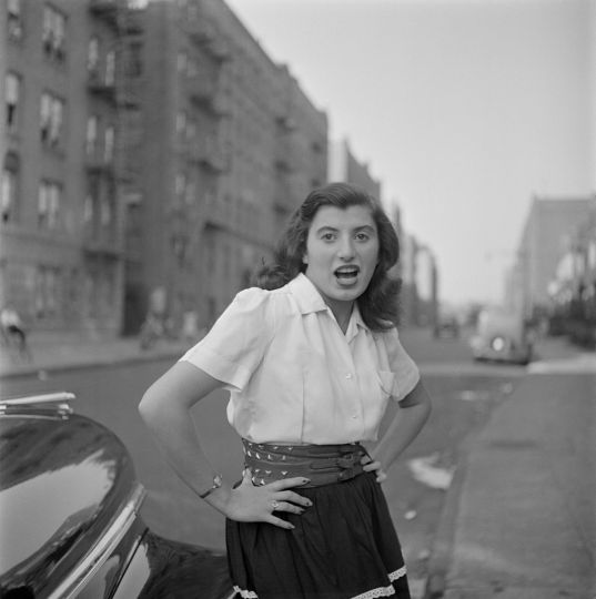 From “People Mugging”, 1946 © Stanley Kubrick estate