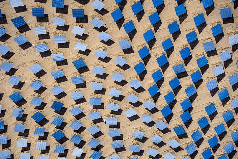 Changing Perspectives - Renewable Energy and the Shifting Human Landscape © Jamey Stillings