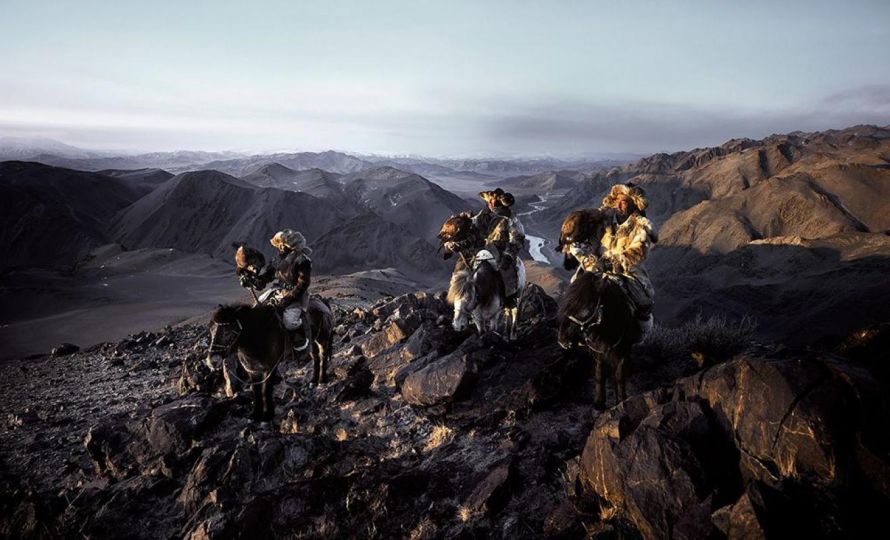 VI 10 - Ergakim, Nurkairath & Ris - Altantsogsts, Bayan Olgii - Mongolia, 2011 © Jimmy Nelson