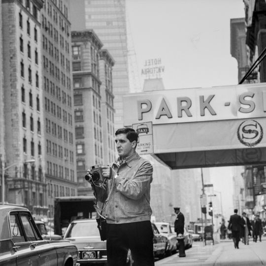 ‘Portrait of Mario Carnicelli in New York, 1966’ © Mario Carnicelli