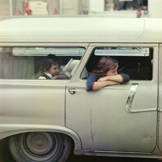 ‘Two girls in a car, Washington D.C., 1967’ © Mario Carnicelli