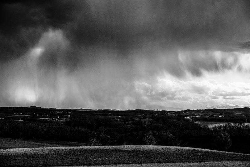 Paysages du Razès sous un ciel d’Orage  /  Landscapes of the Razès under a stormy sky © Jean-Pierre Daunis