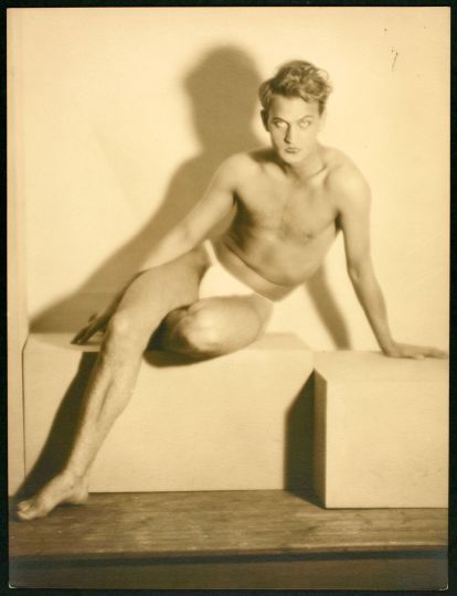 Etude de nu Paris, vers 1930 © Laure Albin Guillot / Collections Roger-Viollet