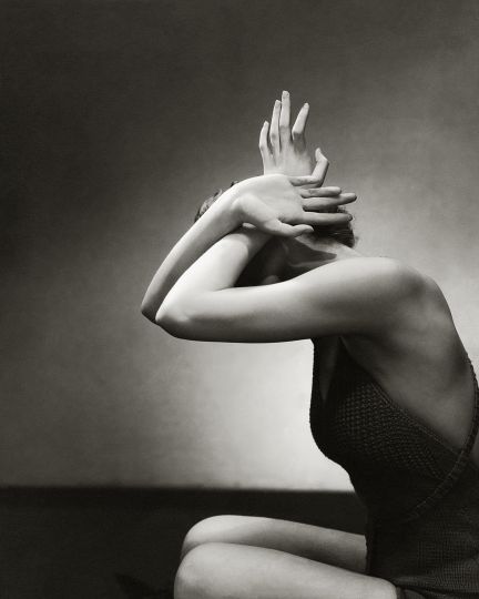Edward Steichen - CLOSE-UP – Courtesy YellowKorner