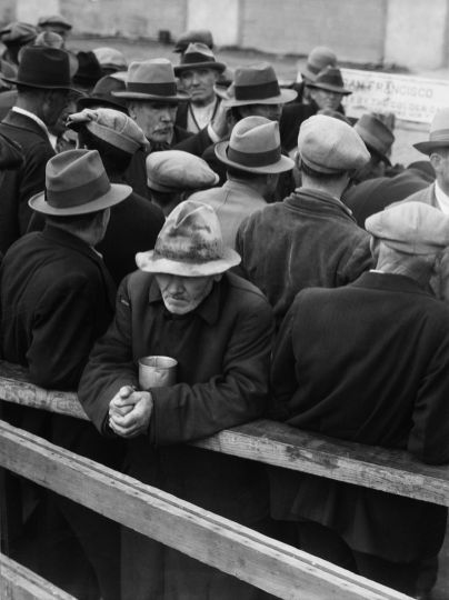 White Angel Breadline, San Francisco 1933 Dorothea Lange © The Dorothea Lange Collection, the Oakland Museum of California, City of Oakland. Gift of Paul S. Taylor