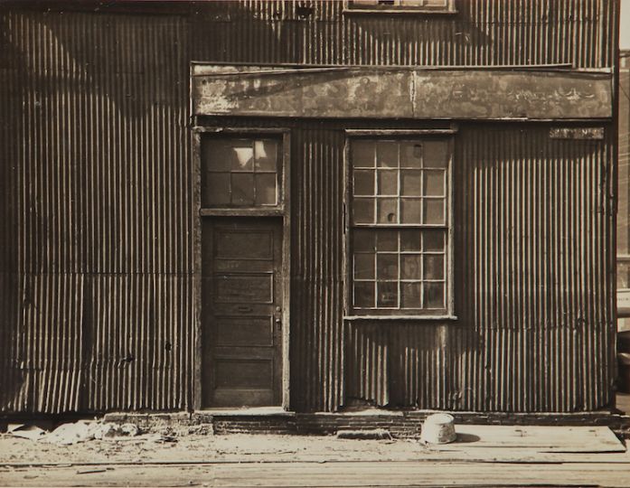 Corrugated Facade Study © Luke Swank - Courtesy L. Parker Stephenson Photographs
