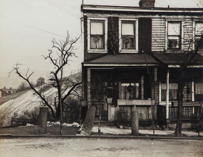Rowhouse with Hill in Background © Luke Swank - Courtesy L. Parker Stephenson Photographs