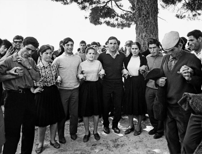 Lula (Nuoro), fête champêtre de Saint François, 1968. © Gianni Berengo Gardin/Courtesy Fondazione Forma per la Fotografia